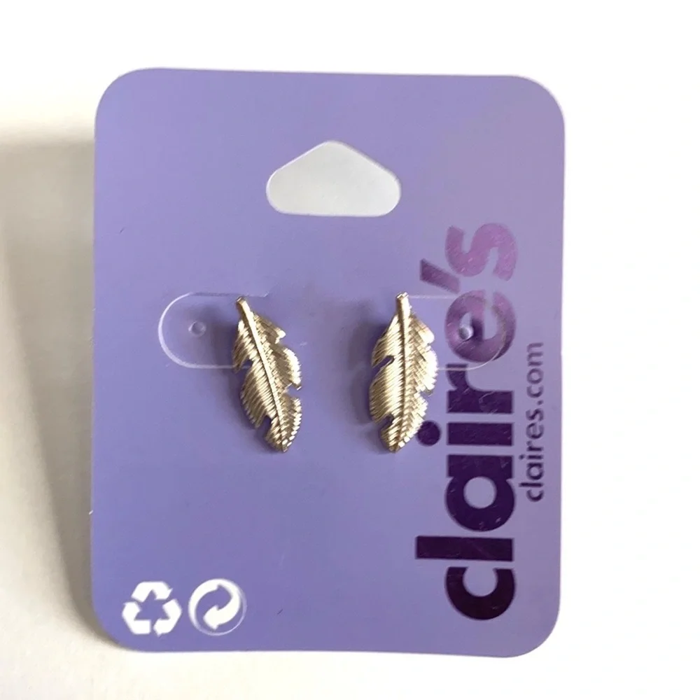 Claire’s Lot of (2) pairs‎ of earrings, NWT - In Original Sealed Packagin…
